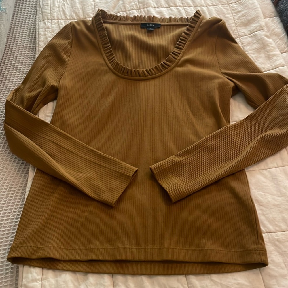 J.Crew scalloped scoop neck top. Size M.